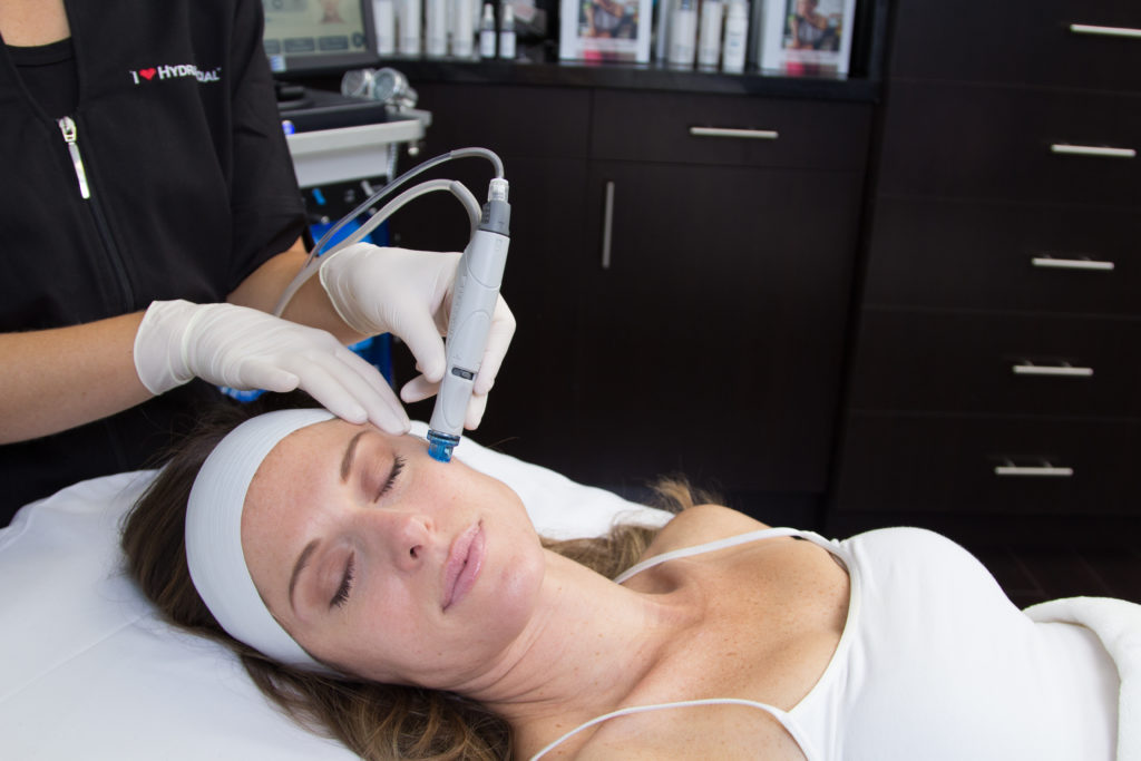 Hydrafacial, facial